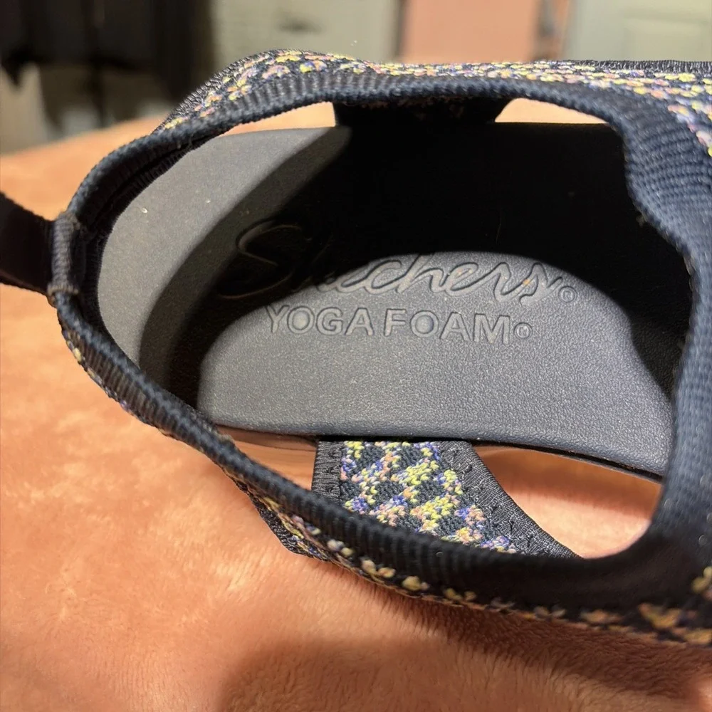 Skechers Yoga Foam Stretch Fit Navy Blue Knit Flex-Lite Sandals Womens Sz 9
